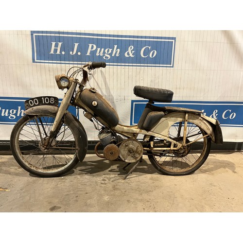 876 - Raleigh 49cc moped. 1961. Good project. Reg. AAS 892. No docs