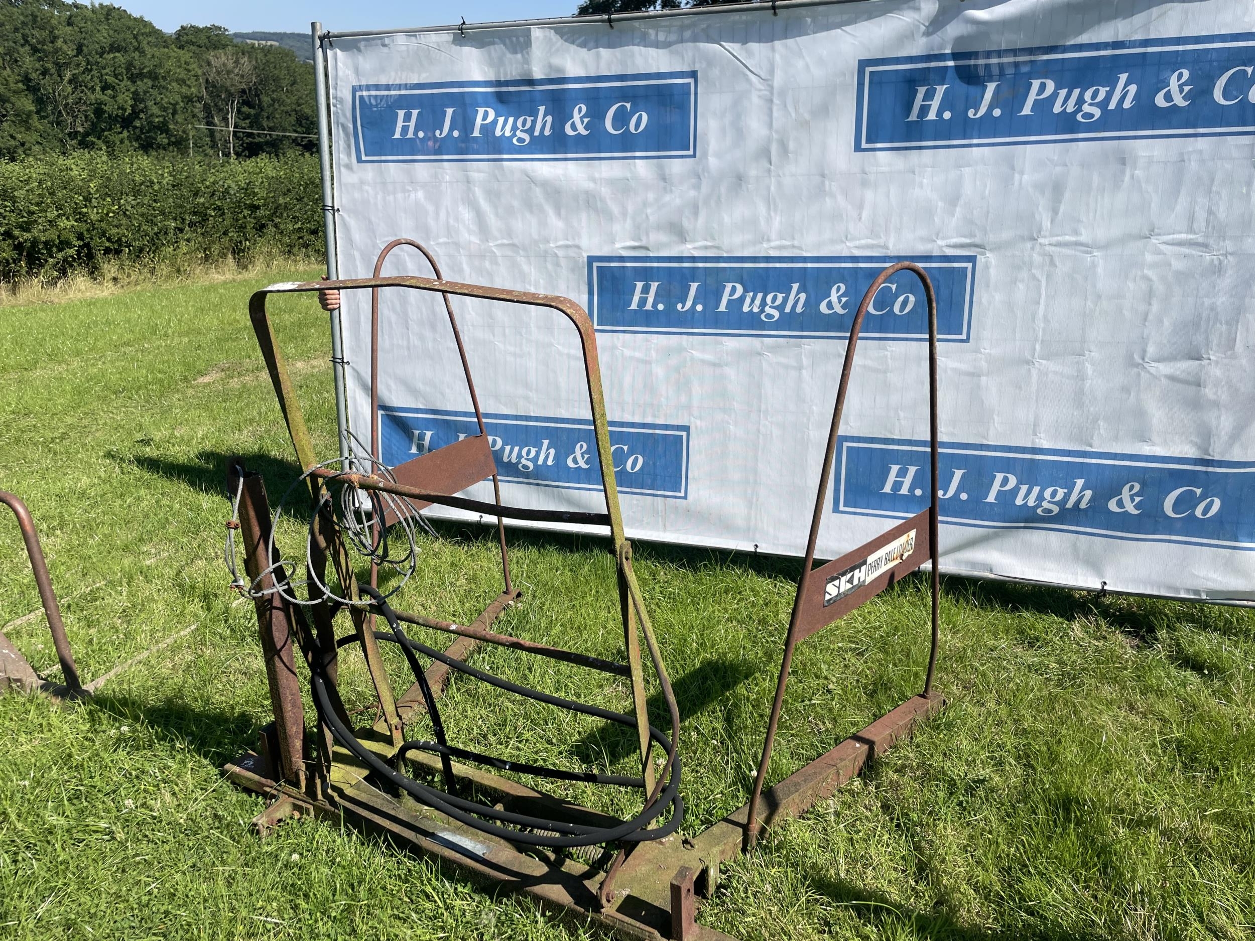 Perry bale loader
