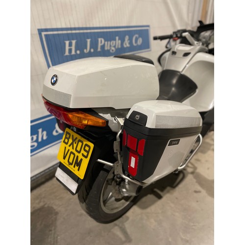 879 - BMW R1200RT motorcycle. 2009. Ex police bike. MOT until July 2023. Reg BX09 VOM. V5