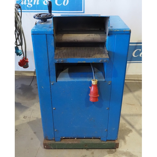 Multico TH13 12