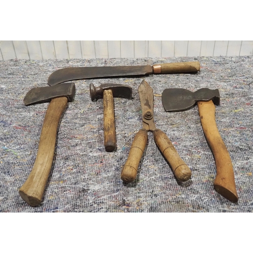 408 - Hand tools to include Elwell billhook and others