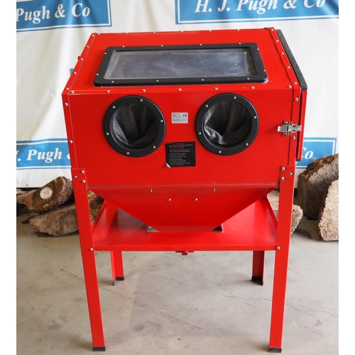 467 - Shot blasting cabinet