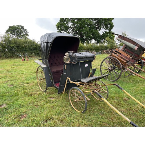 174 - Early 4 wheel 2 seater ladies phaeton c/w lamps and cover