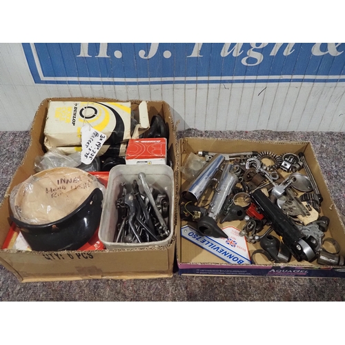 653 - Assorted control levers, inner tubes and T140 parts