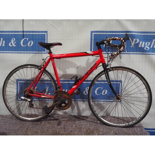656A - Viking XRR road racer, 14 speed, brakes work, needs some attention