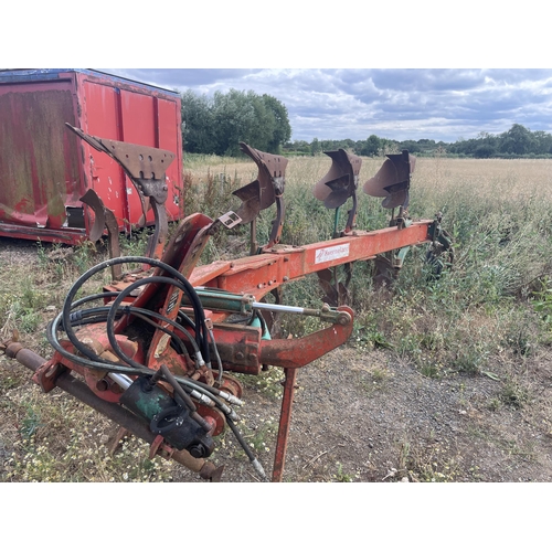 110 - Kverneland LD100 4 furrow reversible plough