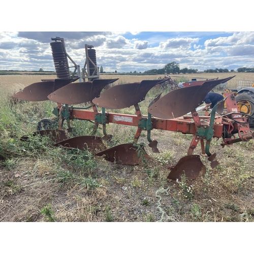 110 - Kverneland LD100 4 furrow reversible plough