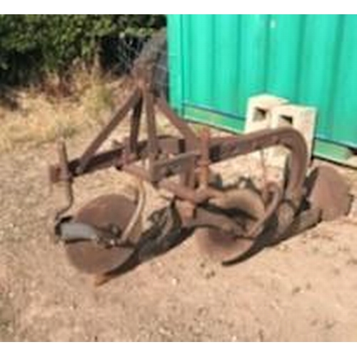 146 - Massey Ferguson 2 furrow plough