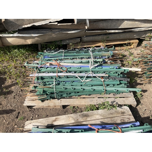 56 - Plastic electric fence stakes