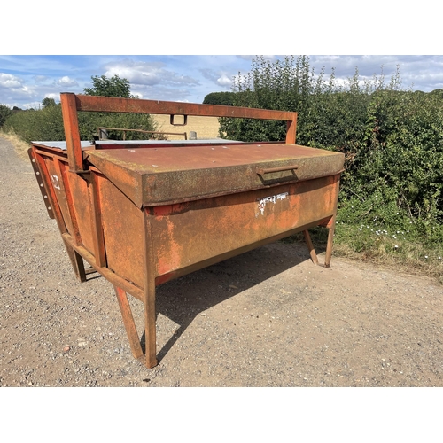 81 - Portequip calf creep feeder