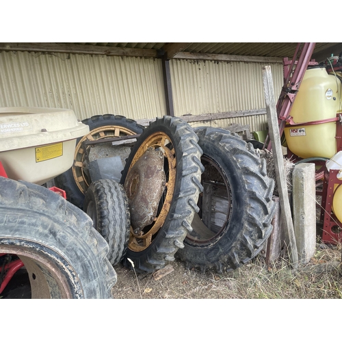 103 - Row crop wheels and tyres 44