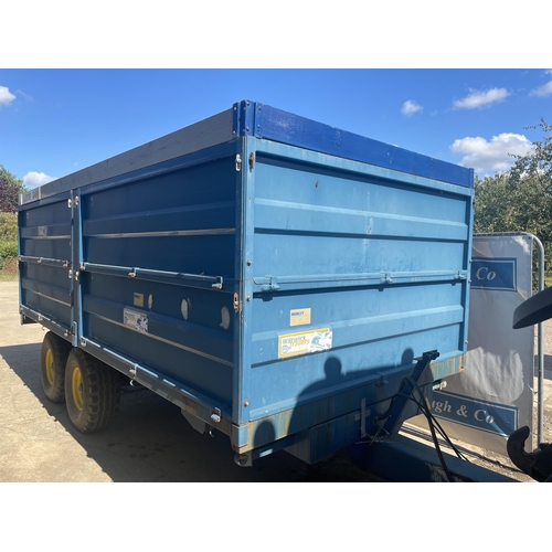 95 - Warwick 10 ton tandem axle grain trailer