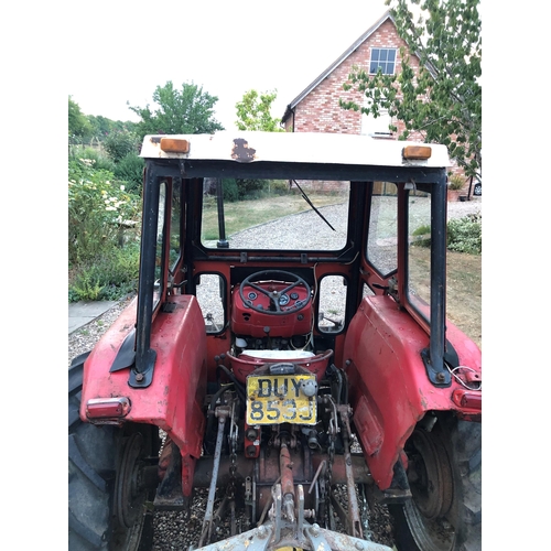 98 - Massey Ferguson 135 tractor. Reg. DUY 853J