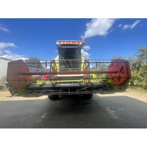 99 - Claas Dominator 98SL Classic combine with C390 header, sieve and straw walker monitors, air con. Ann... 