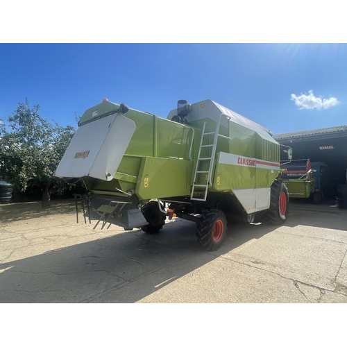 99 - Claas Dominator 98SL Classic combine with C390 header, sieve and straw walker monitors, air con. Ann... 