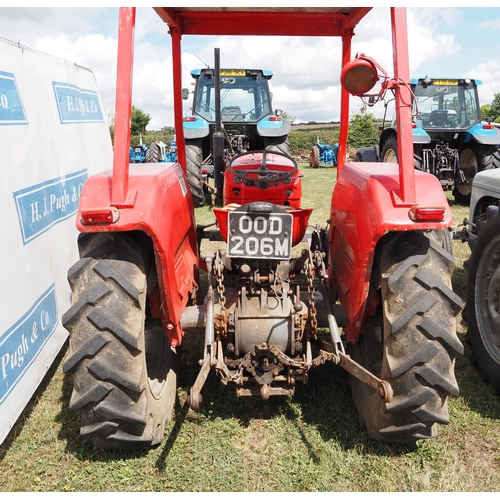 354 - Massey Ferguson 135 tractor. Runs and drives. SN-18306. Reg OOD 206M. V5