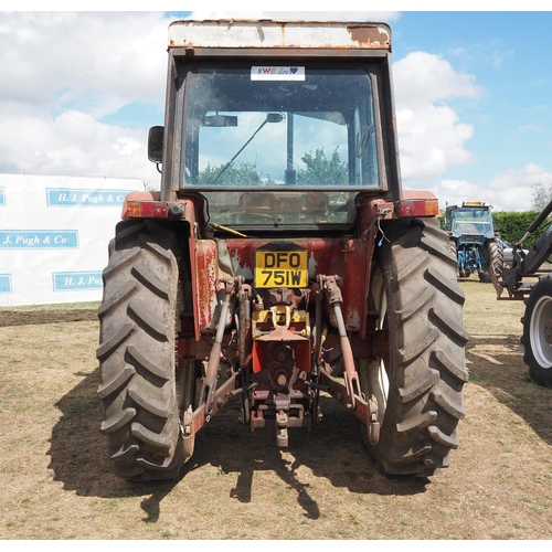 366 - International 884 tractor. SN-18184Z. Runs. Reg DFO 751W. V5