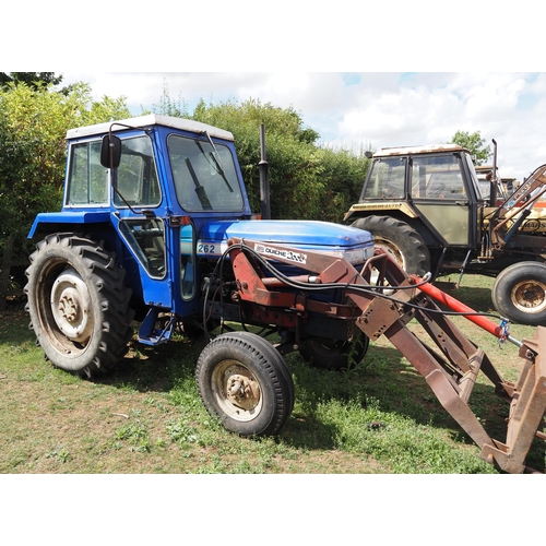 373 - Leyland 262 tractor. c/w Loader. SN- 18063Z. Runs