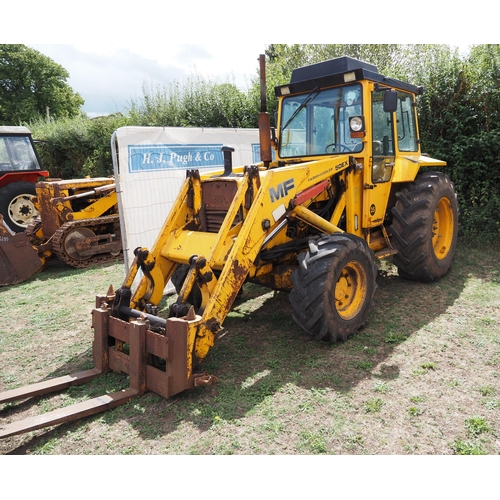 395 - Massey Ferguson Farm Handler 50EX Loader. Runs. Reg. L94NYB