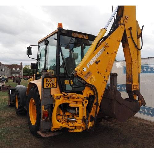 397 - Fermec  860 4WD loader with back actor. Runs and drives.  SN-18260. Reg M211GYB