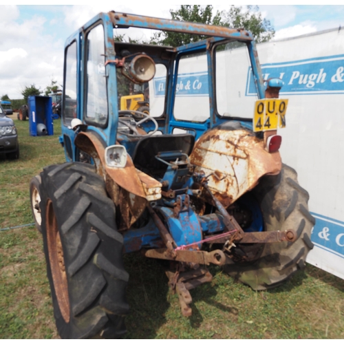 410 - Ford 3000 tractor. Runs.  c/w Cab. SN-1435