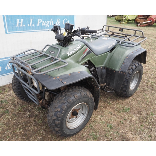 432 - Kawasaki KLF300 4X4 Quadbike. Runs