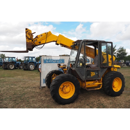 434 - JCB 525-58 Farm Special loader. 7981 hours recorded. Runs.  Reg J422 TAJ. V5