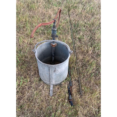 64 - Bucket sprayer