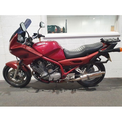 935 - Yamaha Diversion 900cc motorcycle, 1997. Runs and rides, mot until 26.5.23. Reg P519 UGP, V5 and key... 