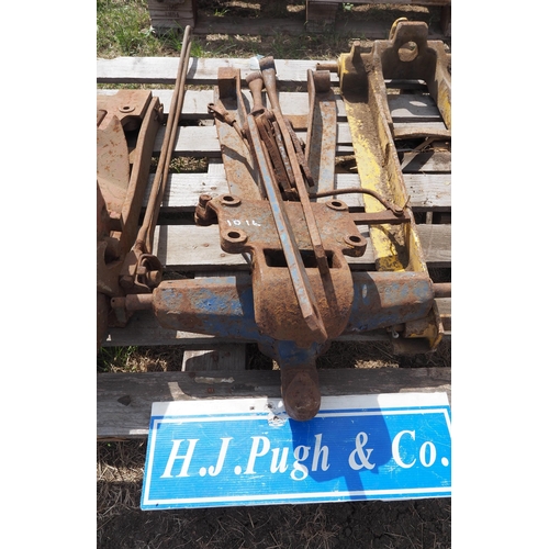 1016 - Fordson Major pick up hitch