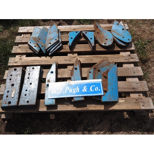 1020 - Plough parts