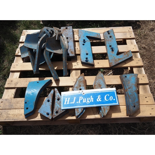 1022 - Plough parts