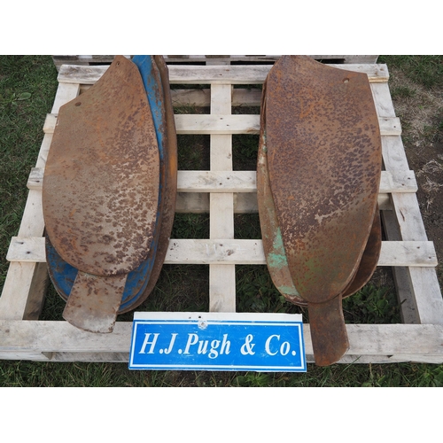 1107 - Plough parts