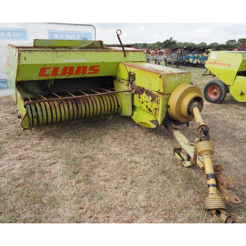 198 - Claas Markant 60 baler