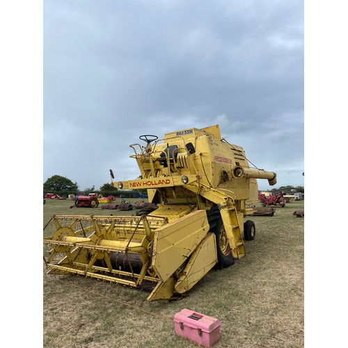 185 - New Holland 1520 combine. reg RVJ 331N