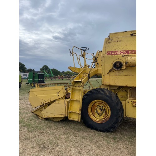 185 - New Holland 1520 combine. reg RVJ 331N