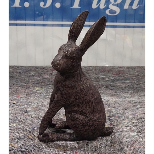 1529 - Cast iron Hare, 15