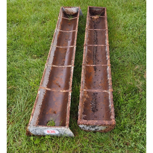 2 Feed troughs
