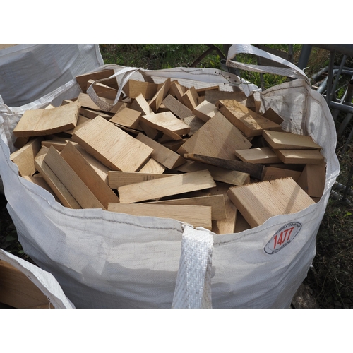 1477 - Oak firewood small blocks