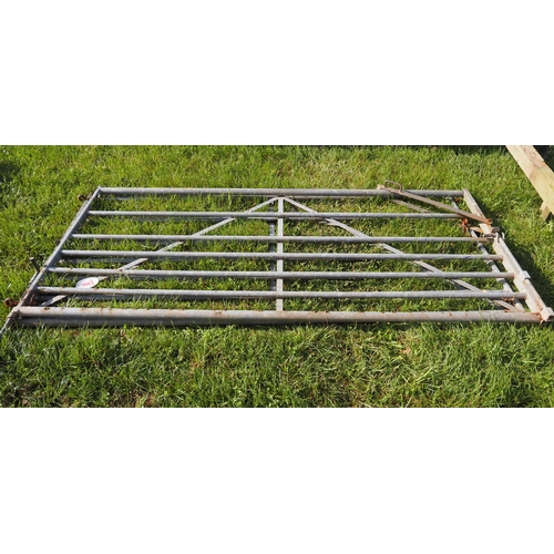 1949 - Pair of galvanised gates 8ft