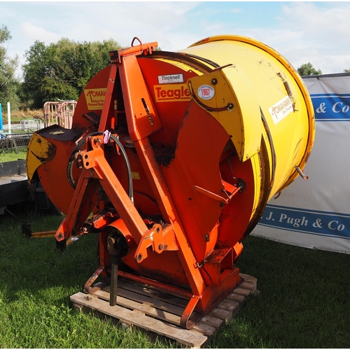 1987 - Teagle Tomahawk bale shredder, PTO in office