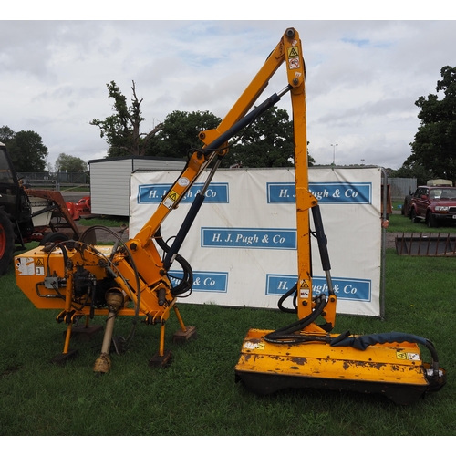 2037 - Bomford B577 hedgetrimmer. off farm, new pump 2021. Working order