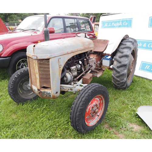 2112 - Ferguson TEF SN 430630 tractor. Runs