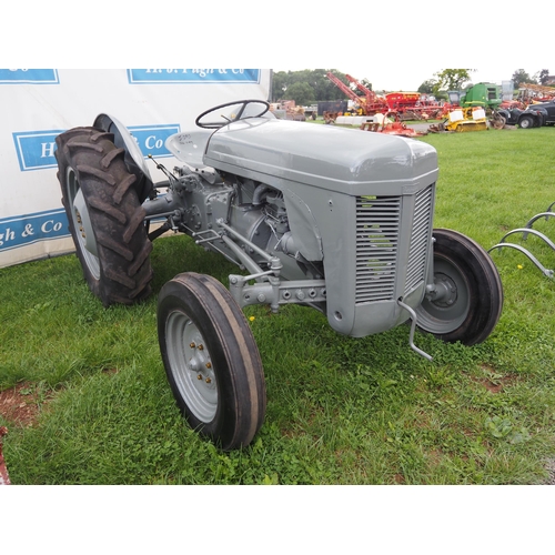 2160 - Ferguson T20 petrol tractor, re sprayed