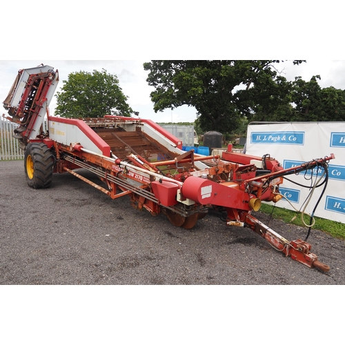 2221 - Reekie 2170 Potato harvester