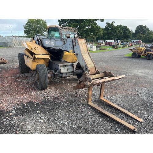 2120D - New Holland LM630 telehandler, showing 10,973 hours