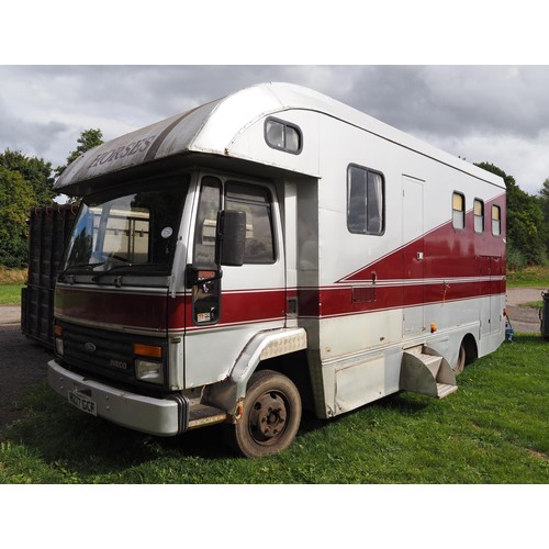 2256 - Ford Iveco Cargo horse lorry, runs and drives. Reg. H227 GCF. Keys in office. V5