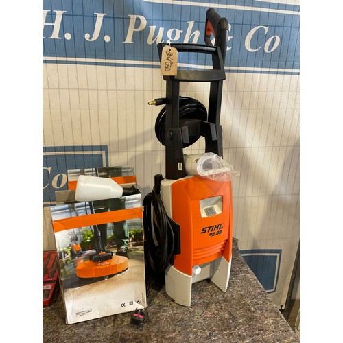 1570 - Stihl RE98 pressure washer and patio cleaner