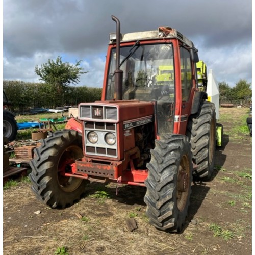 440 - International 885XL tractor. Runs. Reg B464 DTH