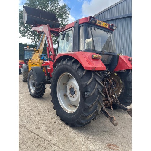 438 - Case International 1056 tractor with Chilton loader. Runs.  Reg G487 JYC